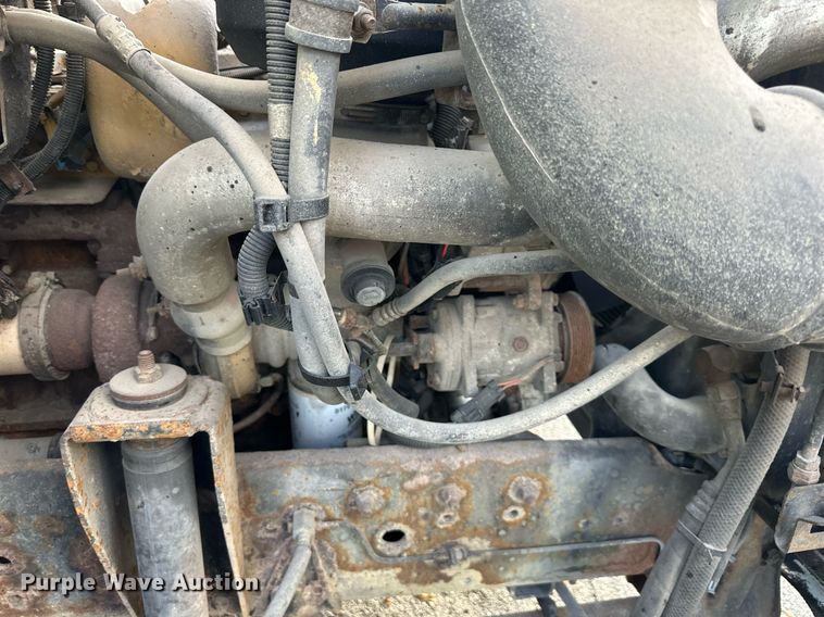 image for item DR2702 1995 GMC Topkick flatbed truck