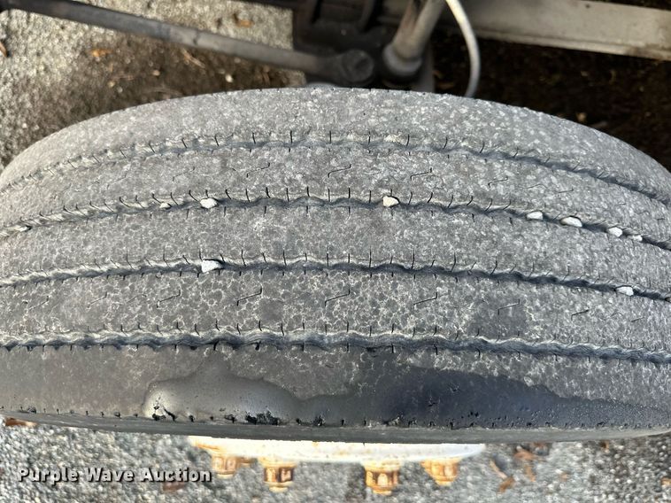 image for item DR2702 1995 GMC Topkick flatbed truck