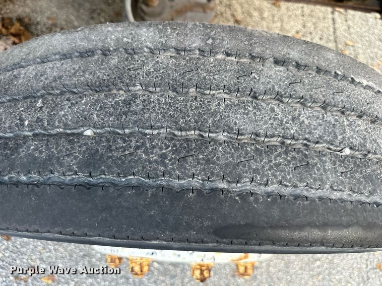 image for item DR2702 1995 GMC Topkick flatbed truck