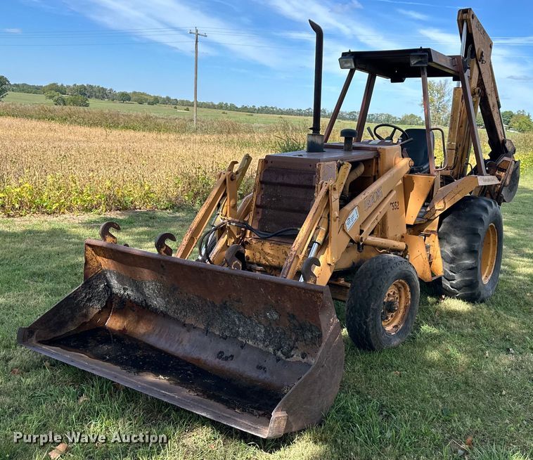 image for item DR2707 Case  580 Super E backhoe