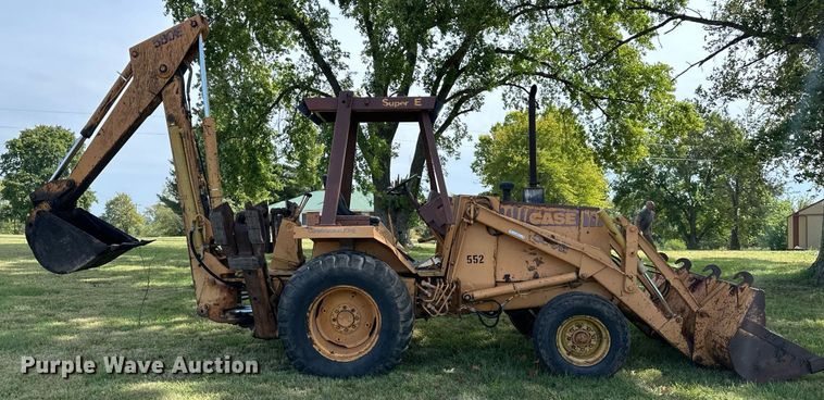 image for item DR2707 Case  580 Super E backhoe