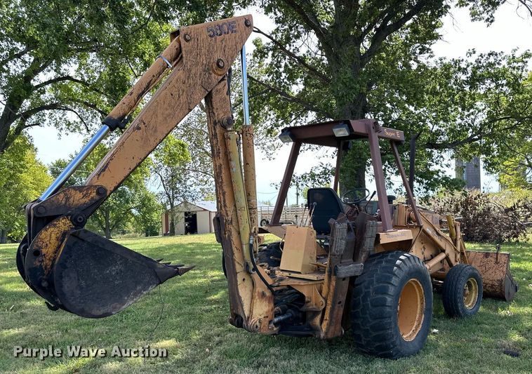 image for item DR2707 Case  580 Super E backhoe