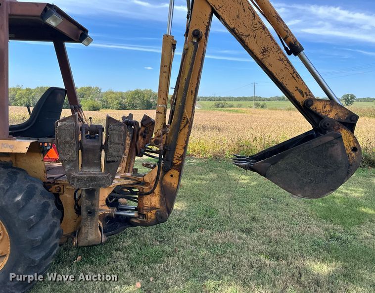 image for item DR2707 Case  580 Super E backhoe