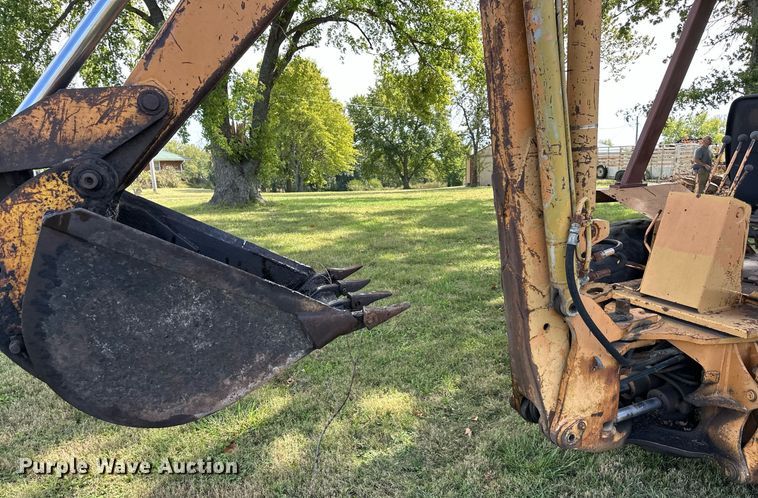 image for item DR2707 Case  580 Super E backhoe