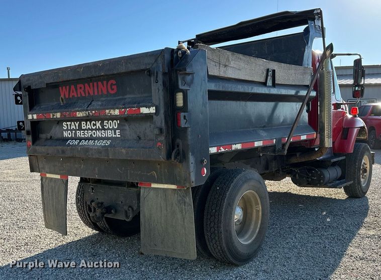 image for item DR2709 2006 International  7400 dump truck
