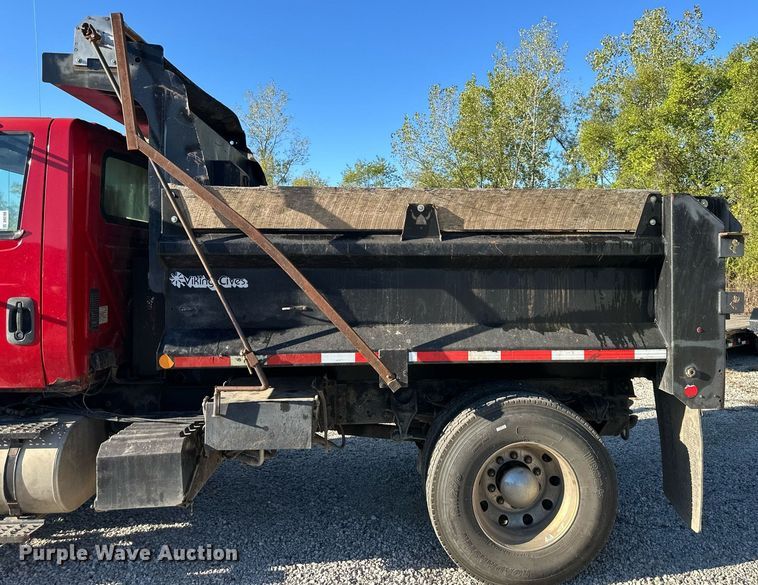 image for item DR2709 2006 International  7400 dump truck