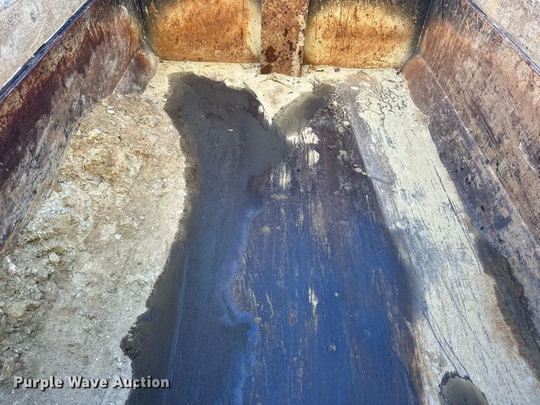 image for item DR2709 2006 International  7400 dump truck