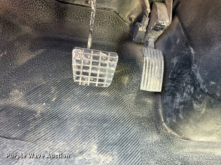 image for item DR2709 2006 International  7400 dump truck