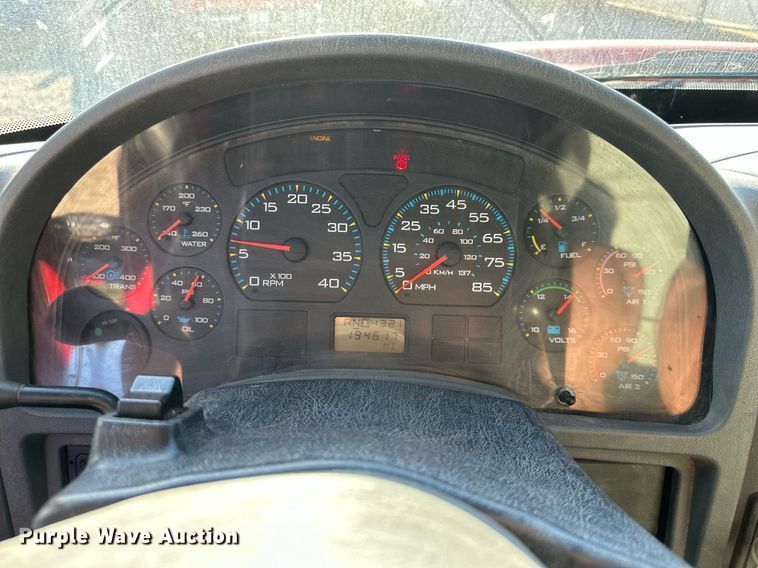 image for item DR2709 2006 International  7400 dump truck