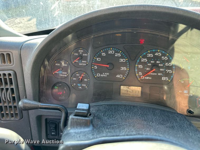 image for item DR2709 2006 International  7400 dump truck