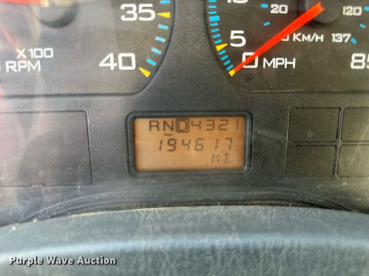 image for item DR2709 2006 International  7400 dump truck