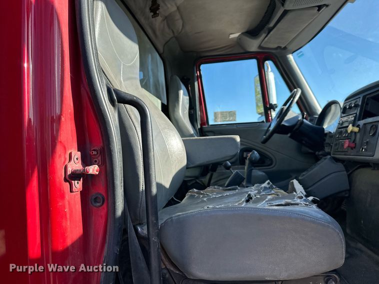 image for item DR2709 2006 International  7400 dump truck