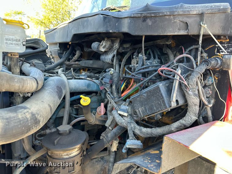 image for item DR2709 2006 International  7400 dump truck