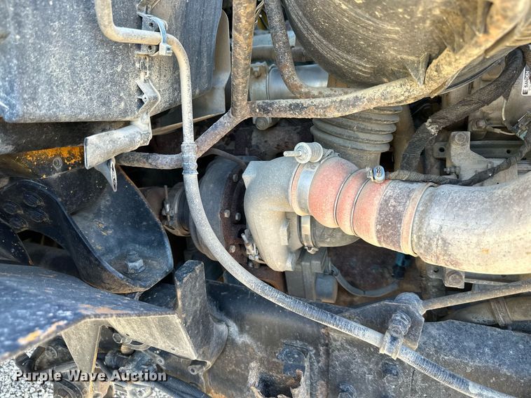 image for item DR2709 2006 International  7400 dump truck