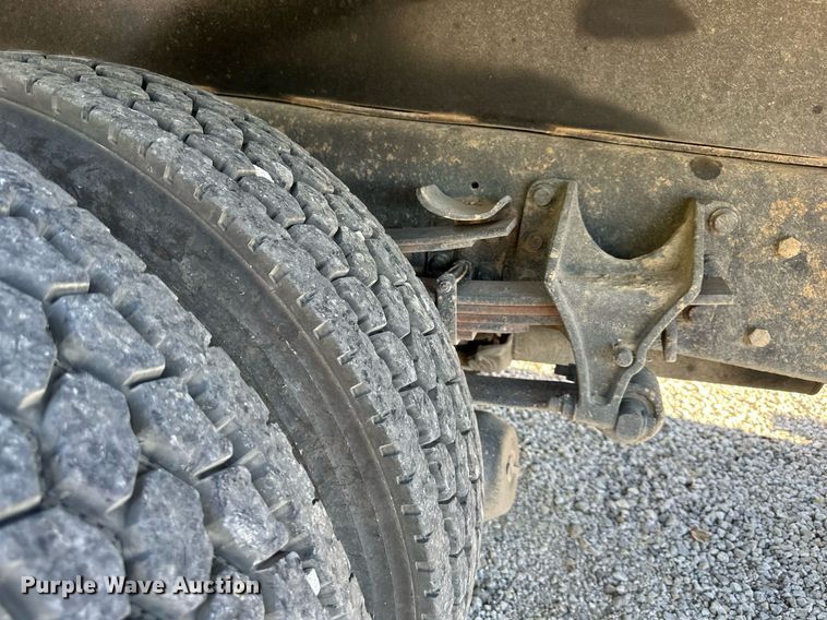 image for item DR2709 2006 International  7400 dump truck