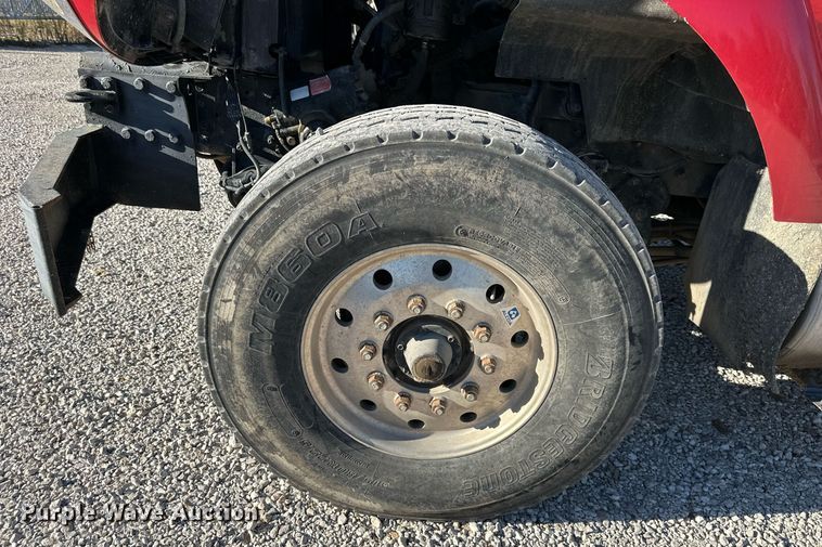 image for item DR2709 2006 International  7400 dump truck