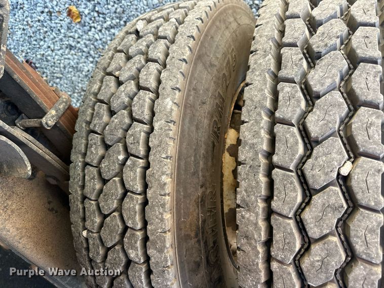 image for item DR2709 2006 International  7400 dump truck