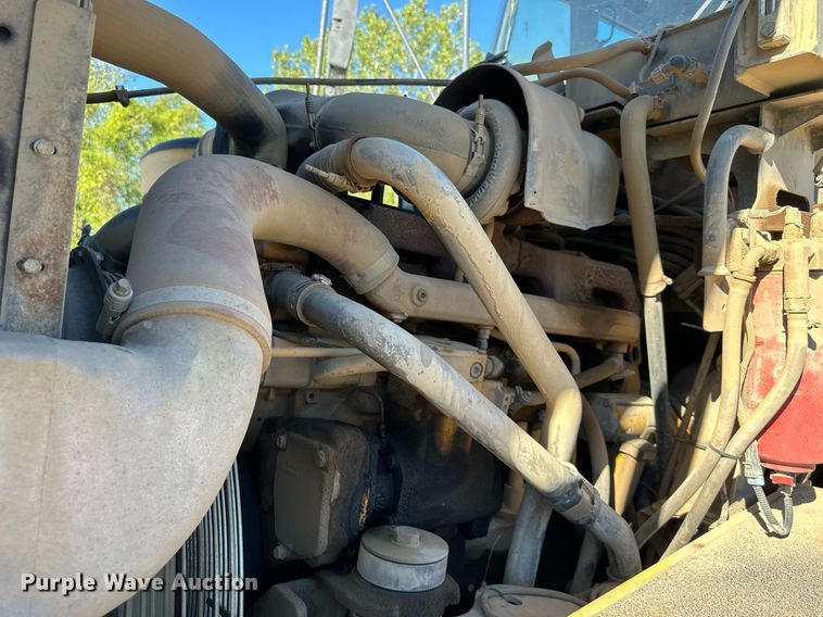 image for item DR2710 2003 John Deere  250D haul truck