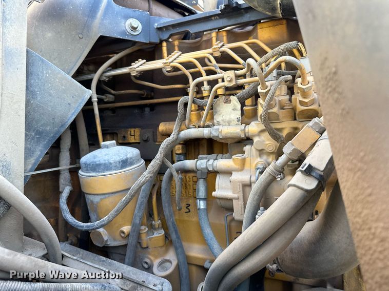 image for item DR2710 2003 John Deere  250D haul truck