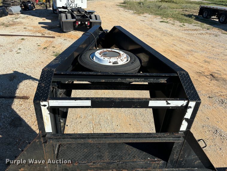 image for item DS2532 2016 PJ equipment trailer