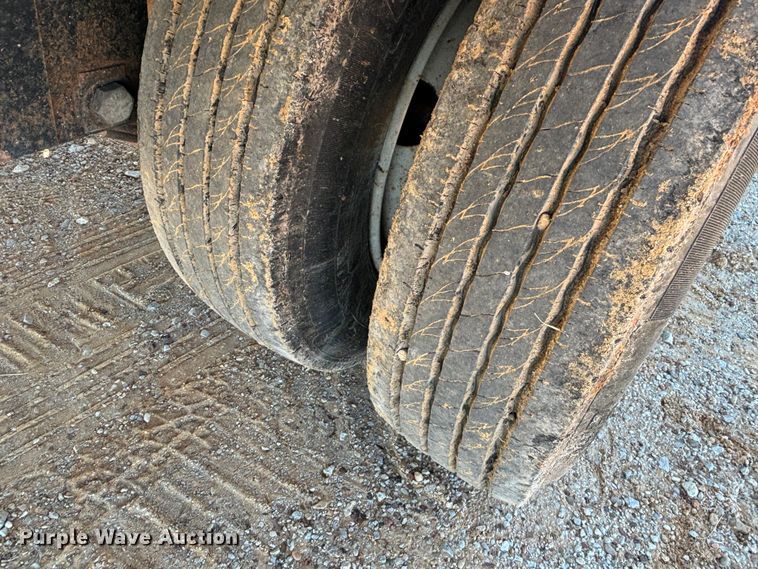 image for item DS2532 2016 PJ equipment trailer