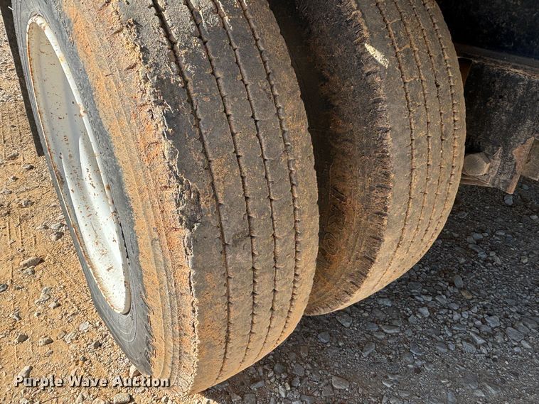 image for item DS2532 2016 PJ equipment trailer