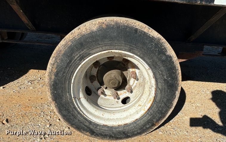 image for item DS2532 2016 PJ equipment trailer