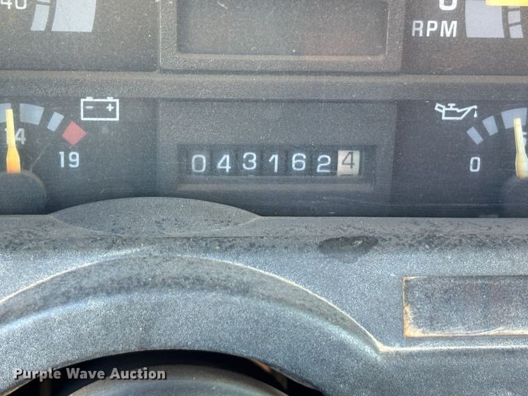 image for item DS2534 1998 GMC C7500 water truck