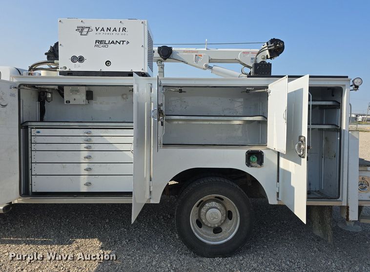 image for item DS4831 2021 Dodge Ram 5500HD utility / service truck