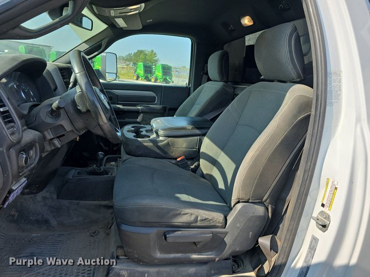 image for item DS4831 2021 Dodge Ram 5500HD utility / service truck