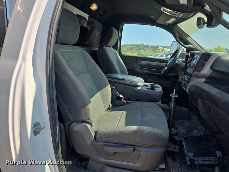 image for item DS4831 2021 Dodge Ram 5500HD utility / service truck