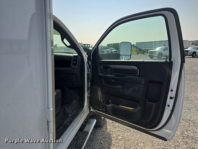 image for item DS4831 2021 Dodge Ram 5500HD utility / service truck