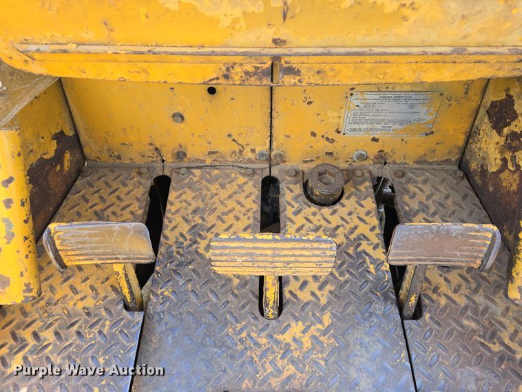 image for item DS4873 1965 Caterpillar 977H track loader