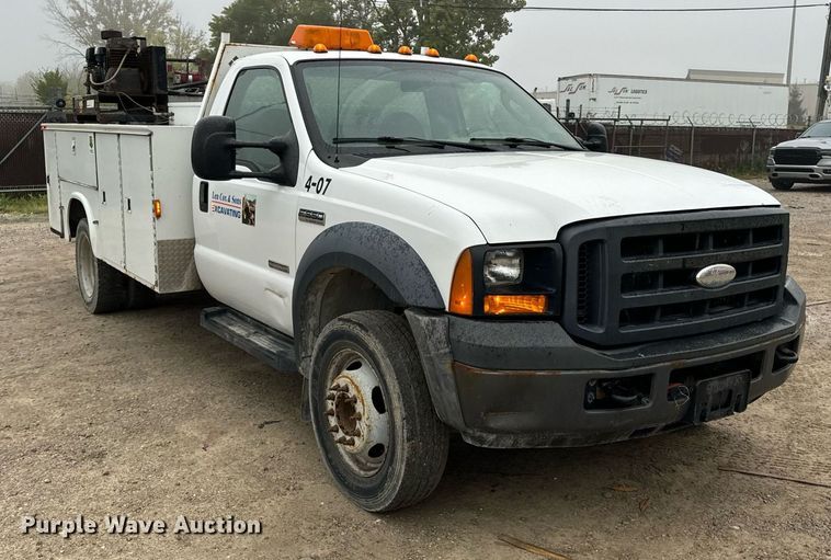image for item DT2000 2007 Ford  F550 Super Duty XL utility / service truck