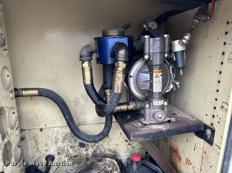 image for item DT2000 2007 Ford  F550 Super Duty XL utility / service truck