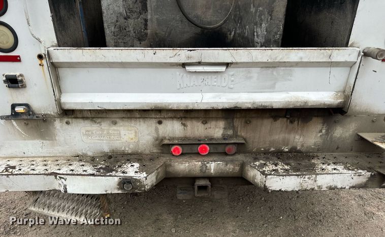 image for item DT2000 2007 Ford  F550 Super Duty XL utility / service truck