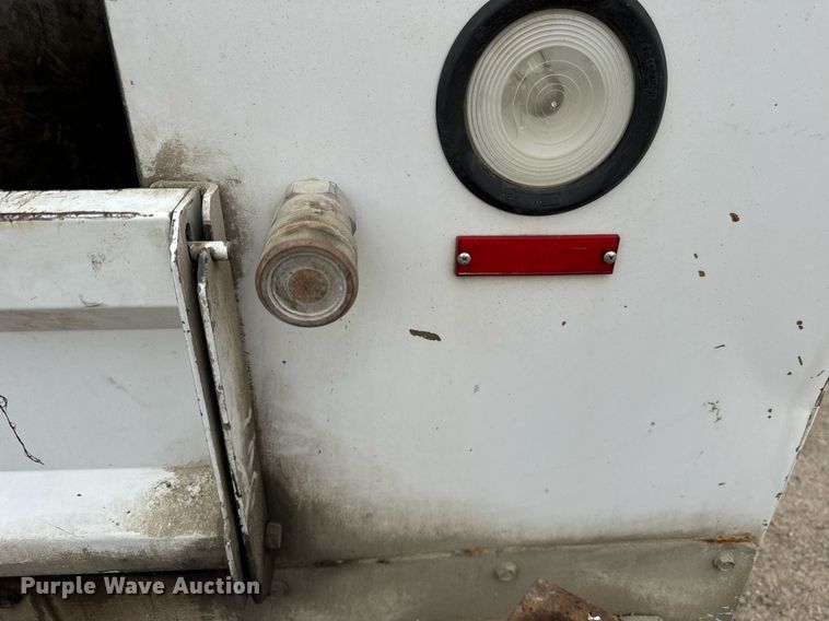 image for item DT2000 2007 Ford  F550 Super Duty XL utility / service truck