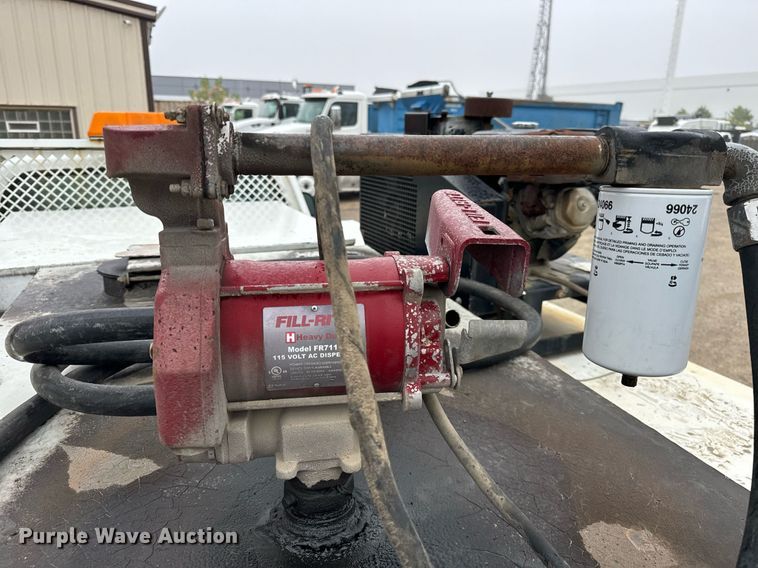 image for item DT2000 2007 Ford  F550 Super Duty XL utility / service truck