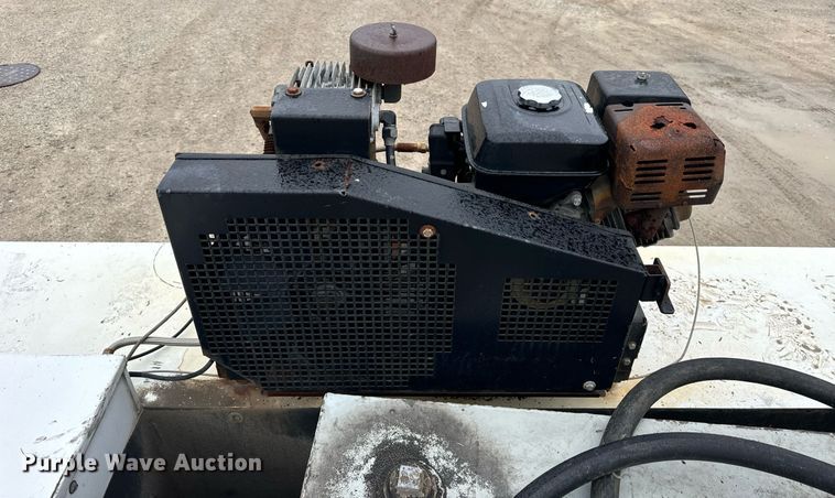 image for item DT2000 2007 Ford  F550 Super Duty XL utility / service truck