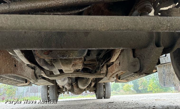 image for item DT2000 2007 Ford  F550 Super Duty XL utility / service truck