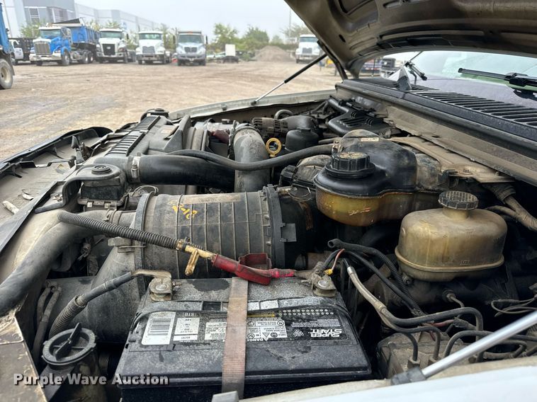 image for item DT2000 2007 Ford  F550 Super Duty XL utility / service truck