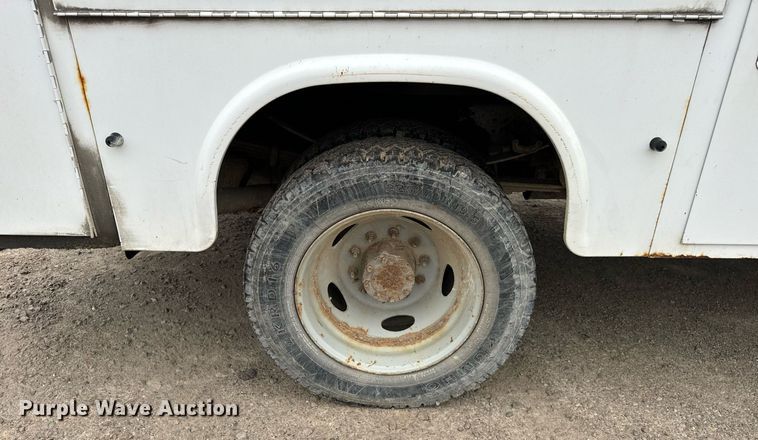 image for item DT2000 2007 Ford  F550 Super Duty XL utility / service truck