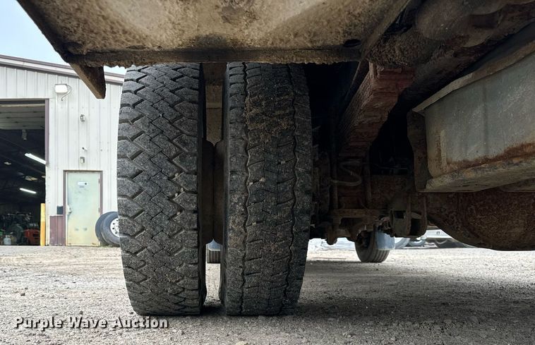 image for item DT2000 2007 Ford  F550 Super Duty XL utility / service truck