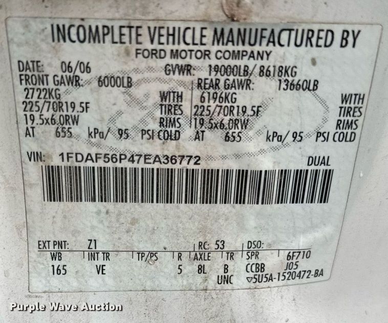 image for item DT2000 2007 Ford  F550 Super Duty XL utility / service truck