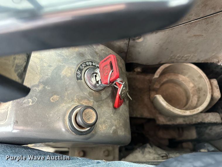 image for item DT2003 2012 John Deere 85D mini excavator