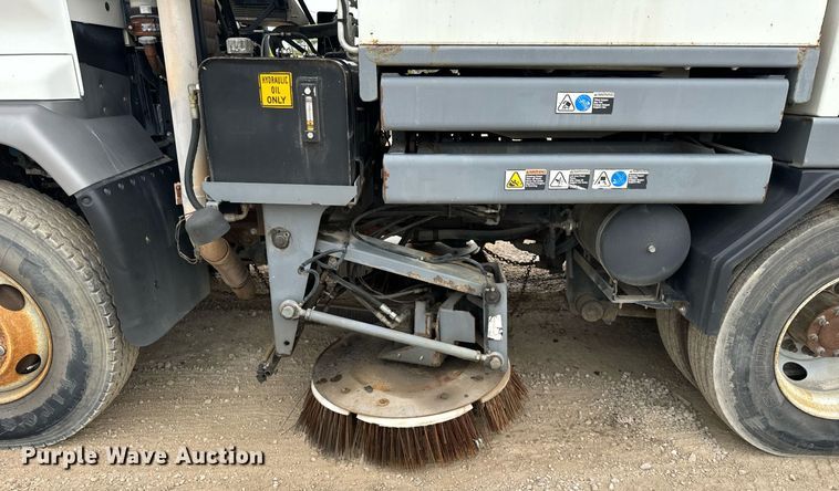 image for item DT2004 2005 GMC T7500 street sweeper truck