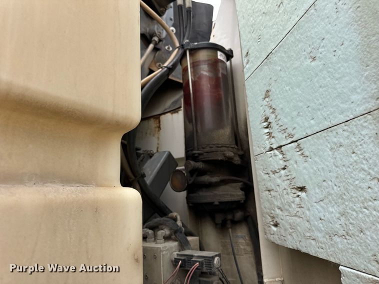 image for item DT2004 2005 GMC T7500 street sweeper truck