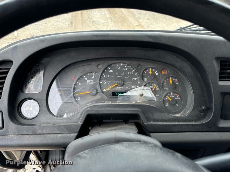 image for item DT2004 2005 GMC T7500 street sweeper truck