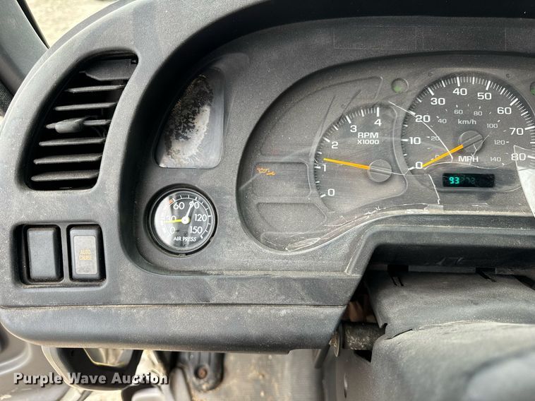 image for item DT2004 2005 GMC T7500 street sweeper truck