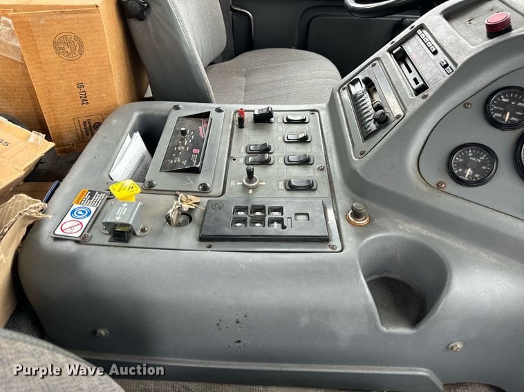 image for item DT2004 2005 GMC T7500 street sweeper truck